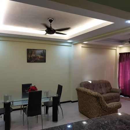 Holiday Apartment At Pd Perdana Condo Resort Port Dickson Ngoại thất bức ảnh